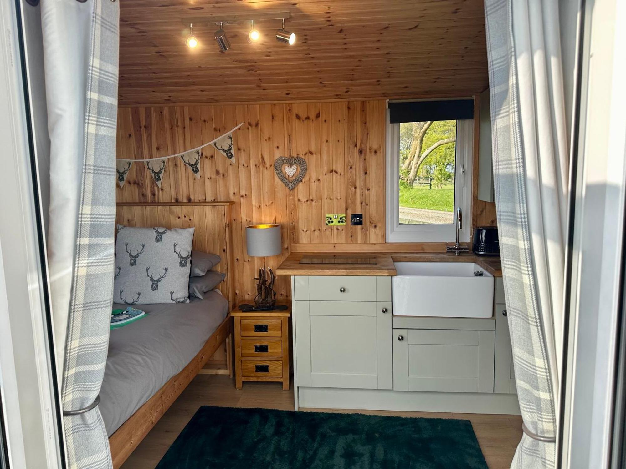 Stags Hide Hotel Minwear Екстериор снимка